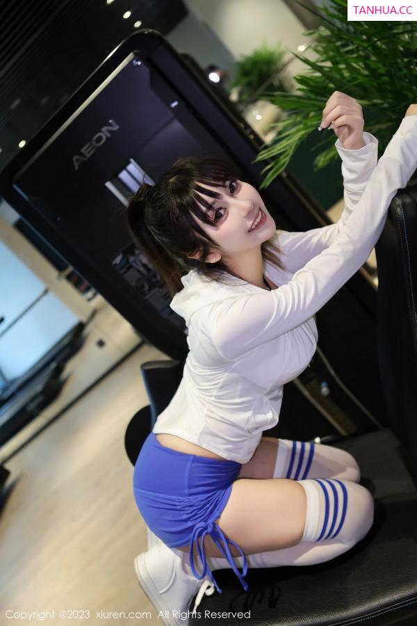 夏希子  [XiuRen]高清写真图 2023.06.14 No.6909 夏希 丝袜美腿第7张图片